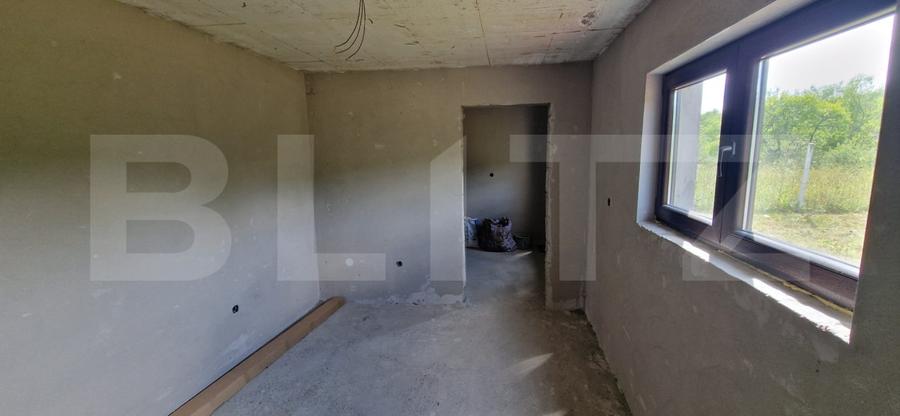 Casa de vanzare, 240 mp, zona jelna, teren 10 ari