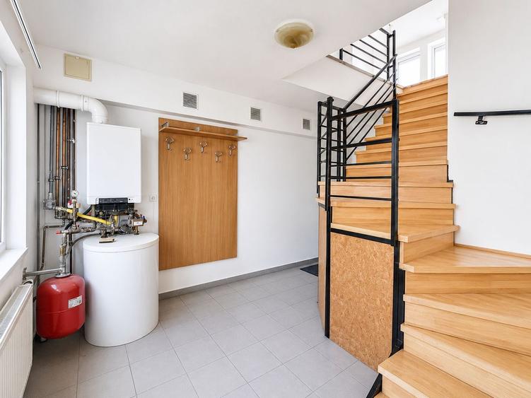 Apartament cu 4 camere - pozitie excelenta - zona Girocului