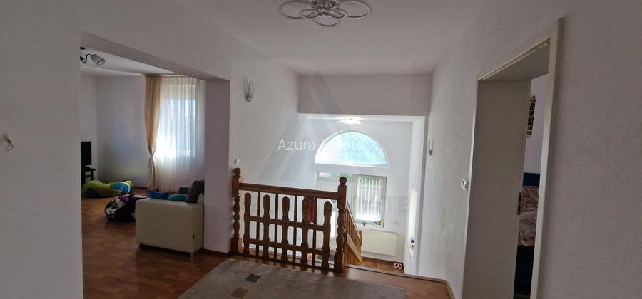 Casa individuala, 195 mp utili+ 500 mp curte, Sura Mica