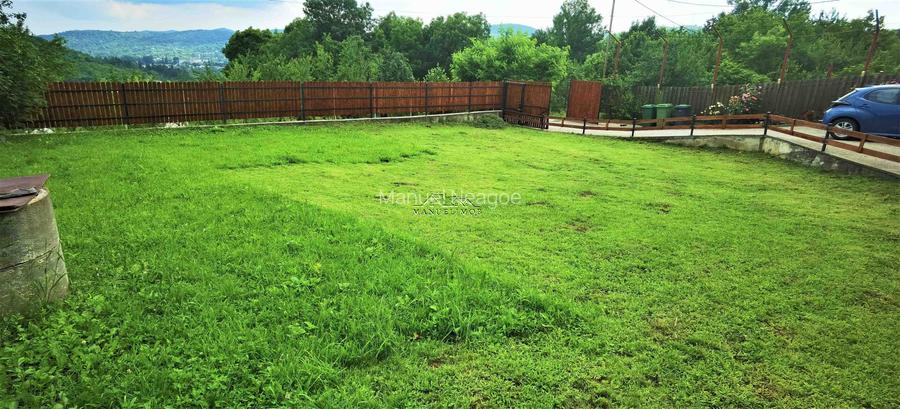 Manuel recomanda : Vila superba in Cornu de Jos 295mp , teren 1360mp - 36