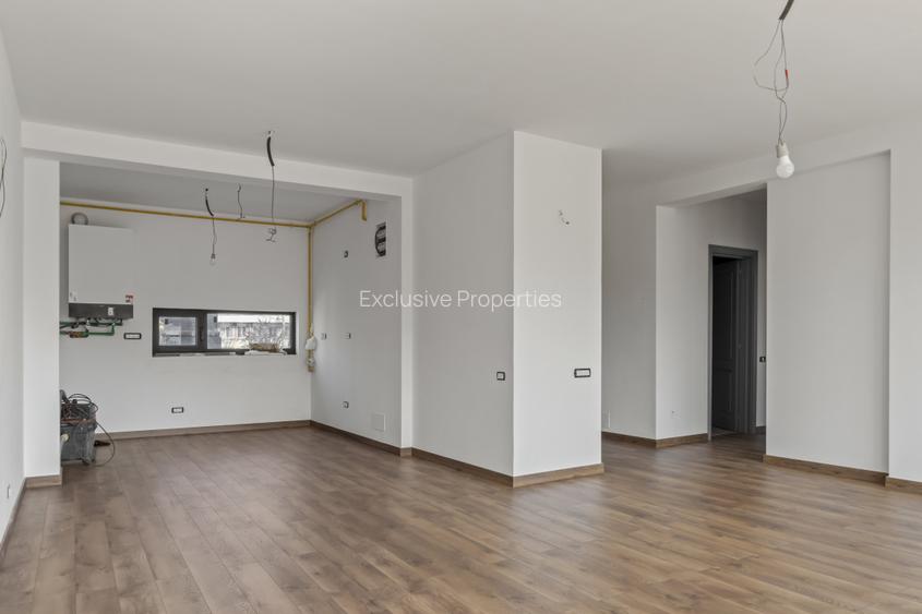 Cladire cu 5 apartamente de vanzare - 12