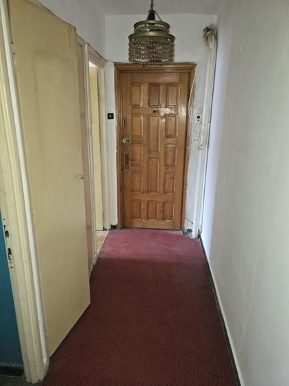 Vand apartament la pret de garsoniera