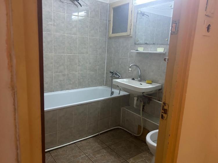 3 Camere Decomandat | 2 Băi | 3 Debarale | Petre Ispirescu | Etaj 1