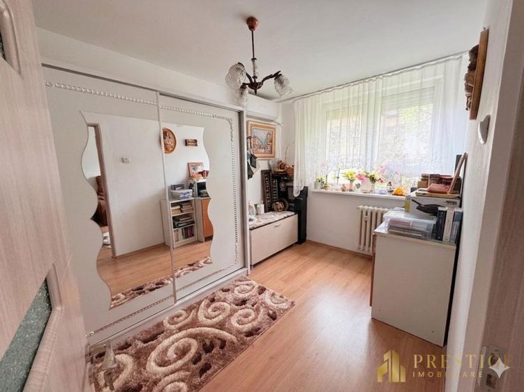 Apartament cu 2 camere tip L de vanzare in Rogerius - Oradea