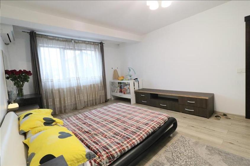 Bloc tip vila PALAS MALL 3 camere + Parcare