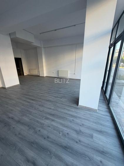 Spatiu comercial, 100 mp, zona centrala din Filiasi cu deschidere in Racoteanu - 2