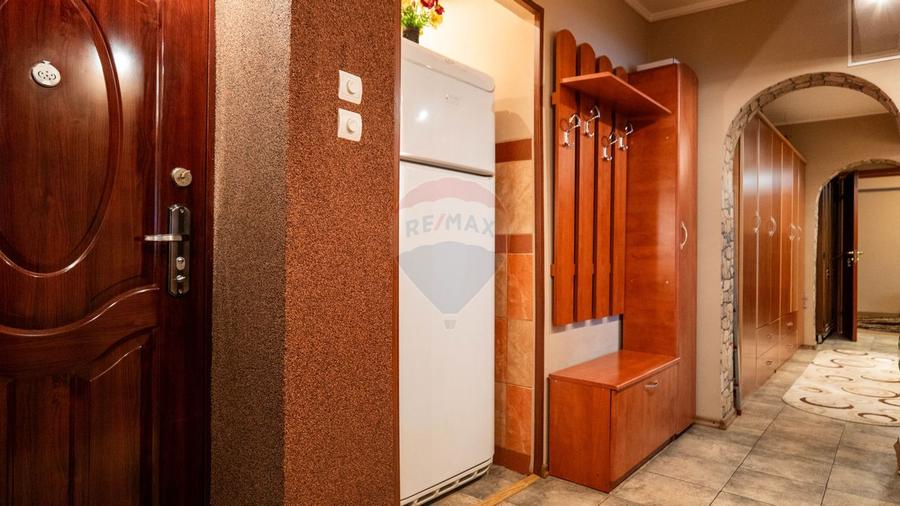 Apartament 3 camere, decomandat-etaj intermediar, zona Ferdinand- Obor
