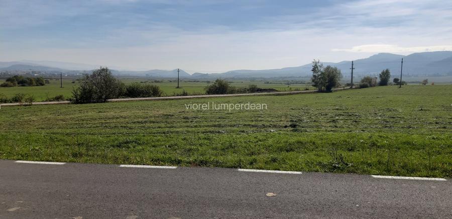 vand teren parcelat , toate parcelele la drum, situat la Subpadure - 4