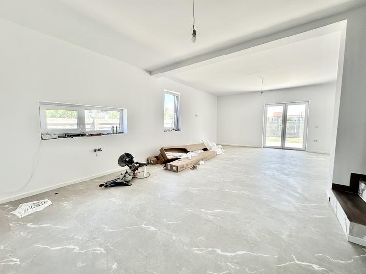 Duplex elegant cu 4 camere - 115 mp - Zona Mcity - Mosnita Noua