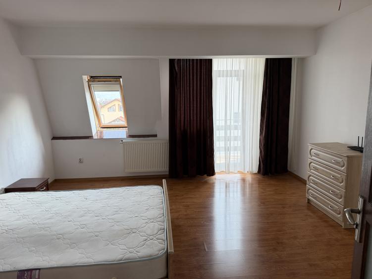 Apartament spatios 3 camere balcon parcare Shopping City