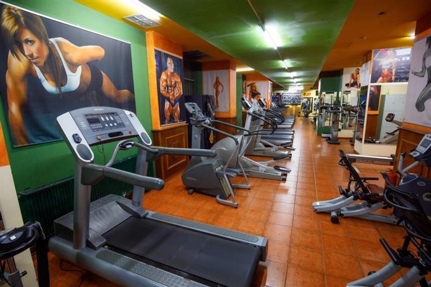 Inchiriere spatiu comercial/sala fitness Giulesti - Crangasi - Podul Grand, Bucu