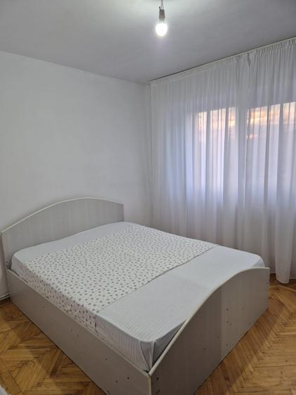 Apartament 2 camere decomandat, Plantelor, etaj 2.