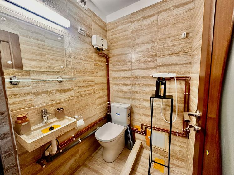 Inchiriez spatiu comercial cu acces din strada principala