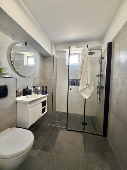 Apartament 3 camere, renovat, lift, 2 bai, zona Tipografilor