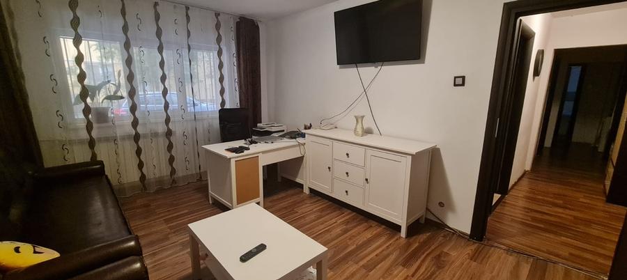 Apartament 3 camere de închiriat – Piata Gorjului | Loc de parcare inclus