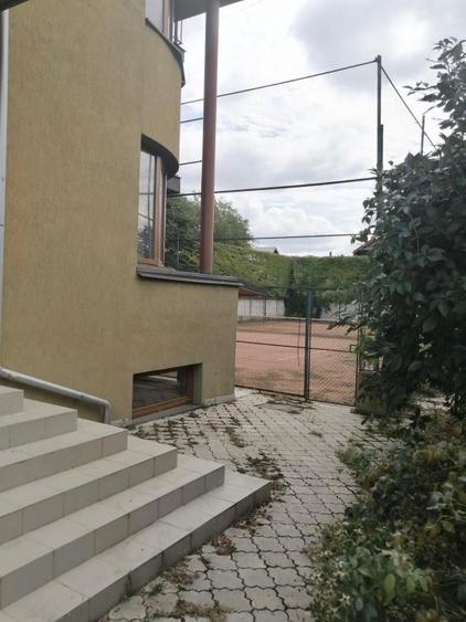 Vilă PREMIUM cu 5 niveluri și curte spațioasă – Sector 5, București