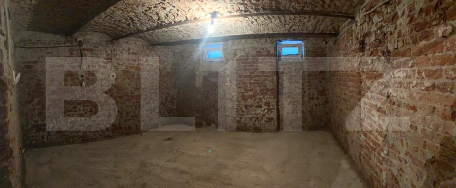 Apartament ultracentral, cu 3 camere, Curte Comuna