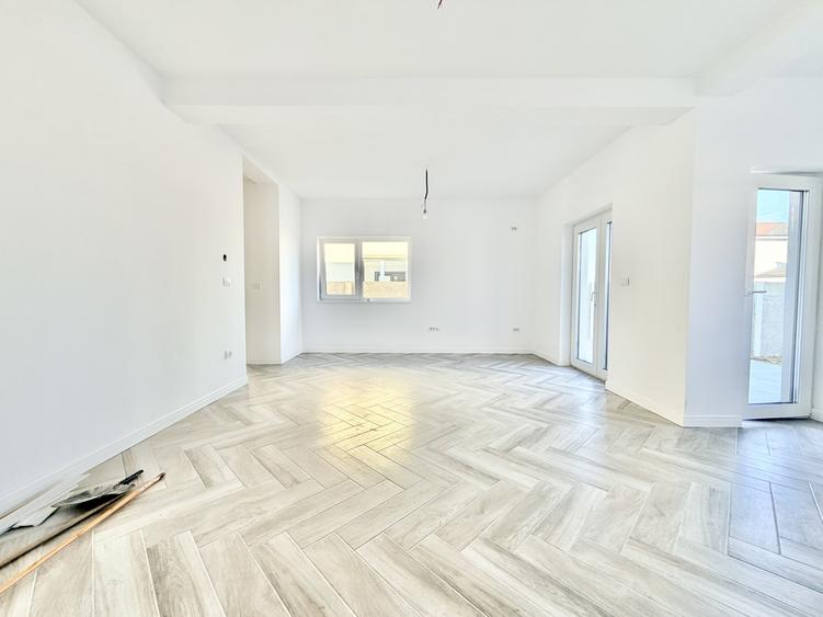 Duplex 4 camere - 115 mp - despartit prin camera tehnica - Calea Urseni