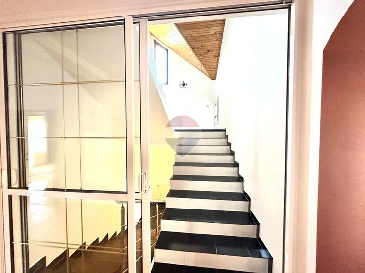 Vilă Premium 7 Camere | Zona Intim Arad | Garaj