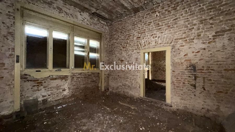 Apartament in Casă 2 camere Teren 100 mp / Str. 1 Dec. 1918 - Carei