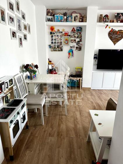 Apartament cu 4 camere de vânzare , renovat, decomandat,Gheorghe Lazar - 2