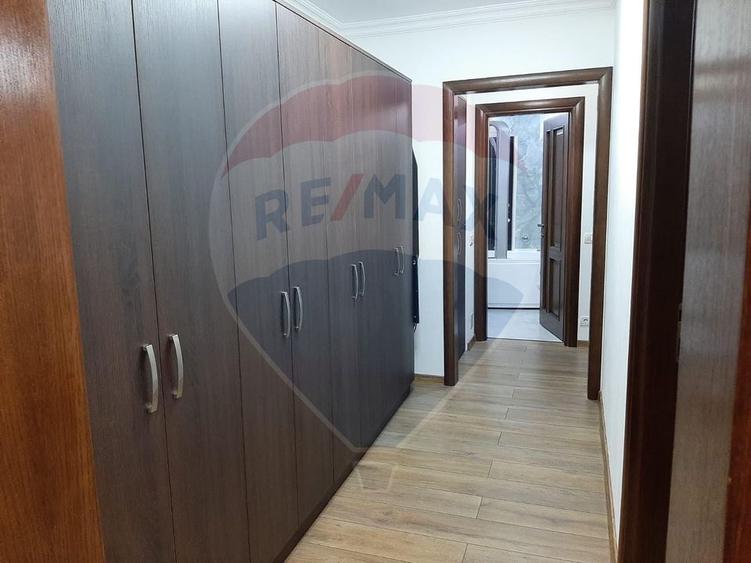 Apartament cu 2 camere de închiriat în zona Stefan cel Mare