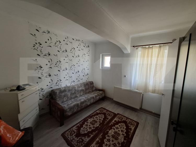 Casa cu 5 camere, anexa, 132 mp, zona Ardud