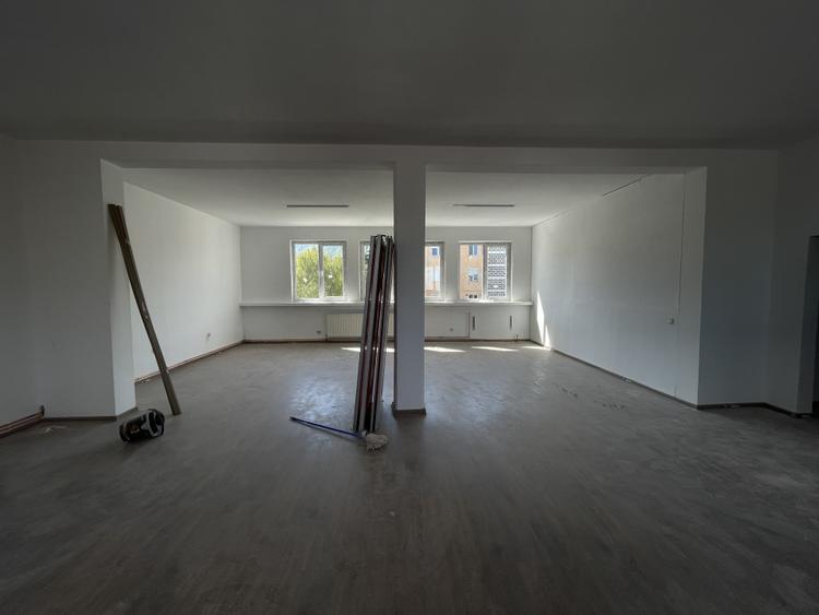 Spatiu comercial/birouri 250mp Cisnadie