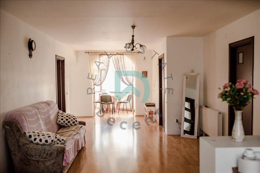 Casa, 11 camere, Noua, Brasov