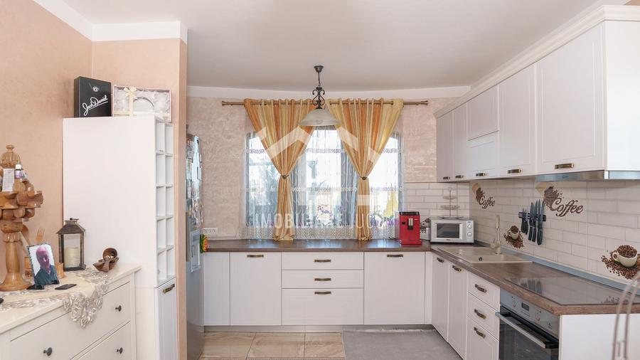 Casa individuala la cheie, 5 camere,180mp, teren 650mp, Jucu de Mijloc