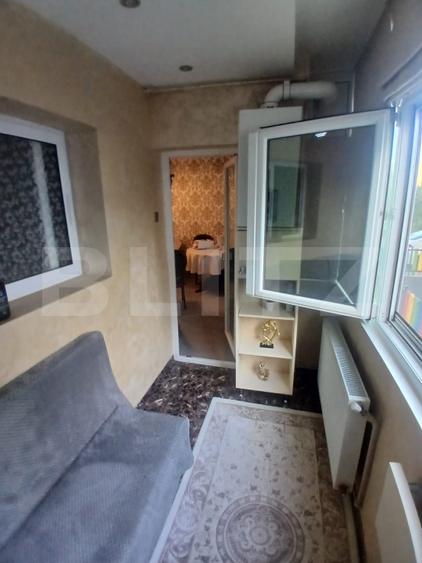 Apartament de vanzare, cu 2 camere, decomandat, zona Visani