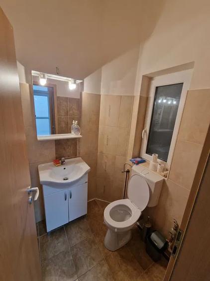 Proprietar, inchiriez spatiu pentru firma/birouri