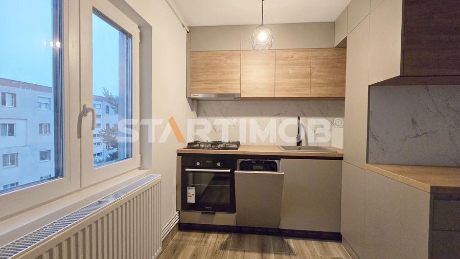 Apartament renovat 3 camere zona ITC Vlahuta