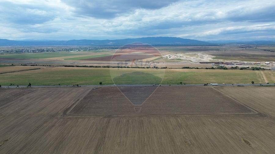 Teren Tisita/ DN2 E85 2.75 ha
