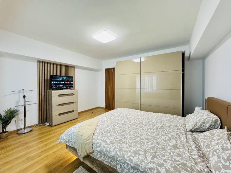 Apartament frumos amenajat cu 4 camere in Decebal-Metrou Muncii