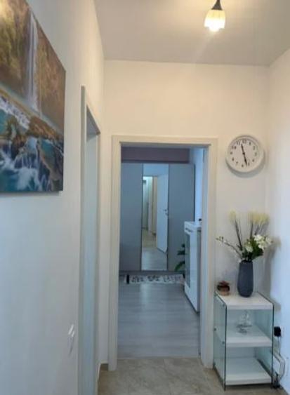 Apartament 2 Camere,B--dul Metalurgiei,DECOMANDAT,Amenajat,parcare,mobilat