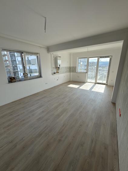 Apartament 3 camere / 2 bai / etaj 2 / parcare + boxa / ZONA CETATII