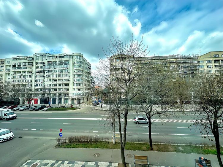 Decebal | 3 camere 97 mp utili | Centrală proprie | Etaj 2/8