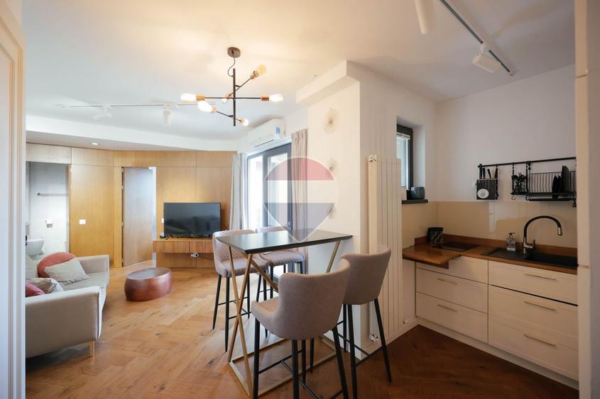 Apartament cu 2 camere de vânzare în zona Ultracentral