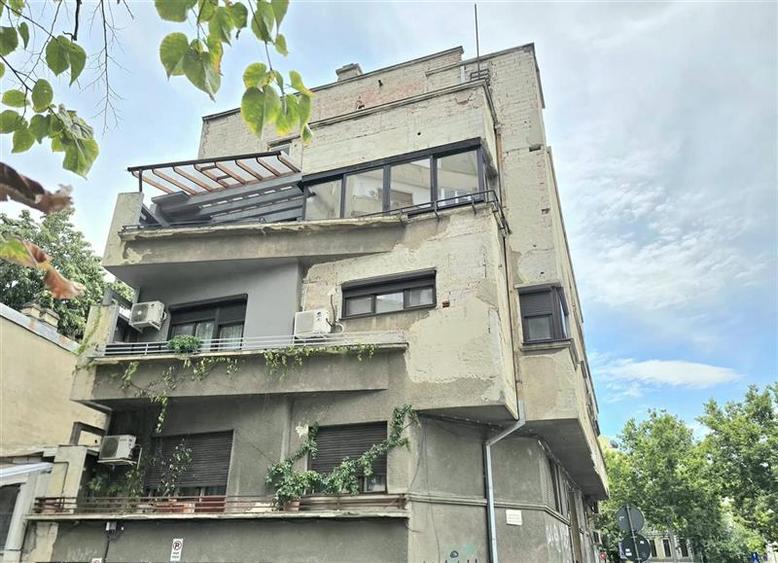 Eleganta interbelica : Apartament cu 6 camere si terasa, ideal pentru birouri sa