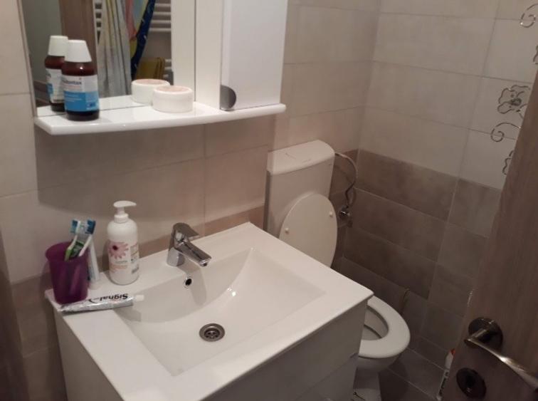 Apartament de inchiriat 2 camere decomandat