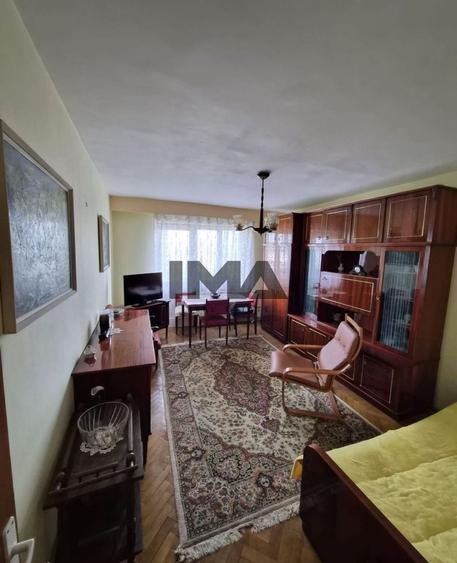 Apartament 3 camere decomandat, etaj intermediar cartier Manastur