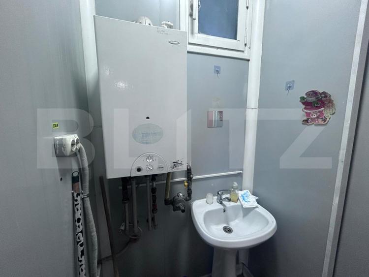 Spatiu comercial de vanzare, 66 mp, zona Debarcader