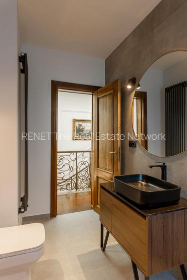 Vilă spațioasă cu 5 camere, mobilată lux, Strada Paris - 20
