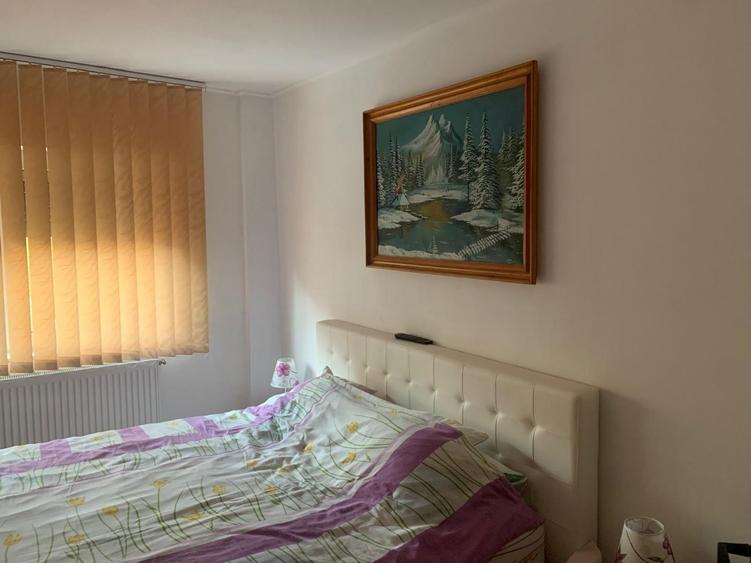 APARTAMENT DE VANZARE 3 CAMERE SIRET