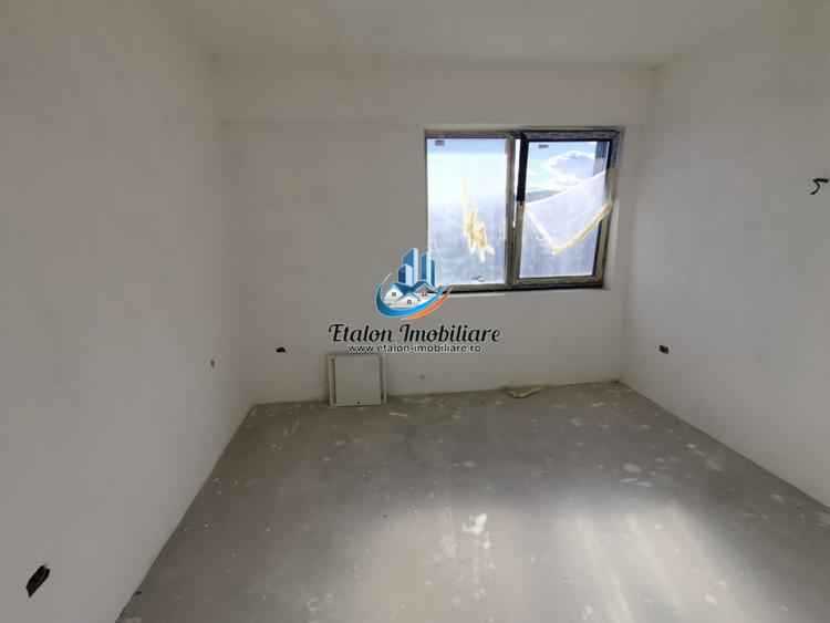 Apartament 3 camere, bloc nou, priveliste superba, zona Fermelor