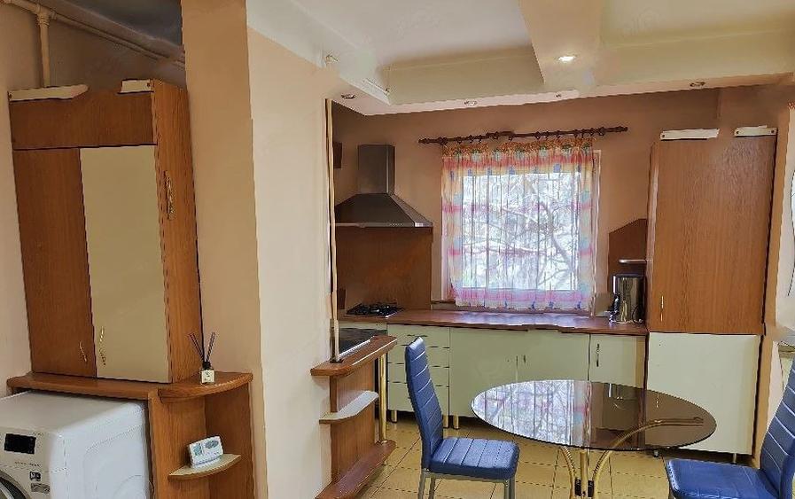 Apartament 2 Camere Vitan Mall,bl.1991,et.2/4DECOMANDAT,centrala termica,mobilat