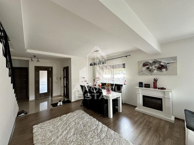 Jumatate de duplex cu 4 camere de vanzare, Dumbravita Timis