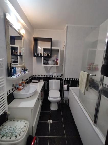 Apartament 2 camere în zona STRAZII BUCURESTI