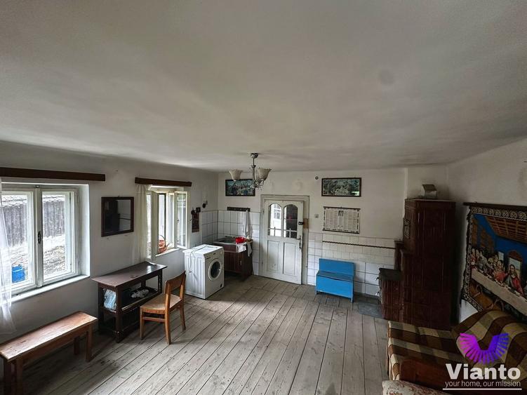 Casa individuala 3 camere cu teren 1100mp - Fantanele
